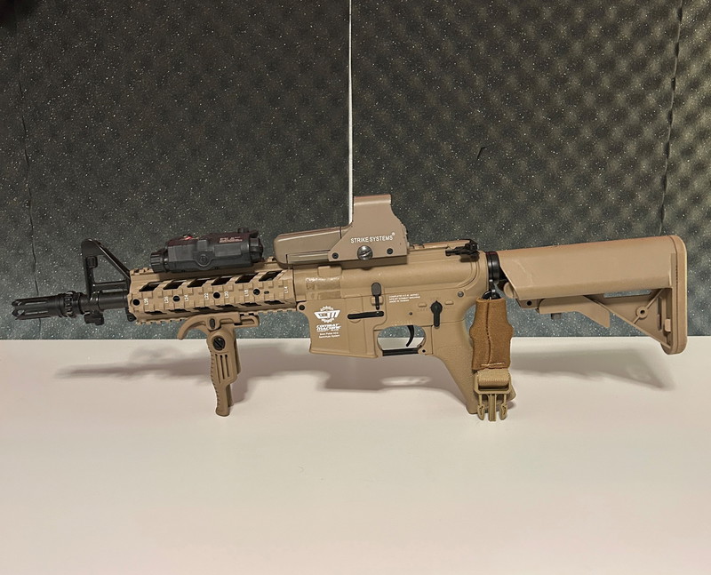 Imagen 1 de Mooie M4 met een mooi aantal upgrades!