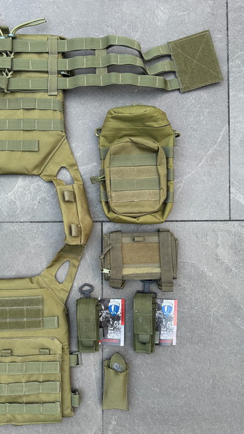 Afbeelding 3 van Plate Carrier en diversen Pouches kleur Olive Drab (OD)