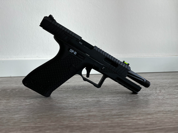 Imagen 4 de Novritsch SSP18 + 2x extended magazijn (Tokyo Marui en WE magazijn)