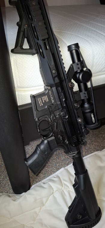 Imagen 2 de CXP-MARS Komodo S1 Stock S3 Gen.2 - Black + Novritsch 1-4x Variable Scope + Toebehoren + Samurai Edge M9 Standard, Gas Blowback, Tokyo Marui, Defectieve.