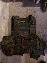 Imagen para Invadergear plate carrier flecktarn