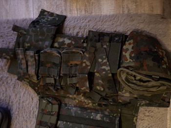 Imagen 2 de Invadergear plate carrier flecktarn