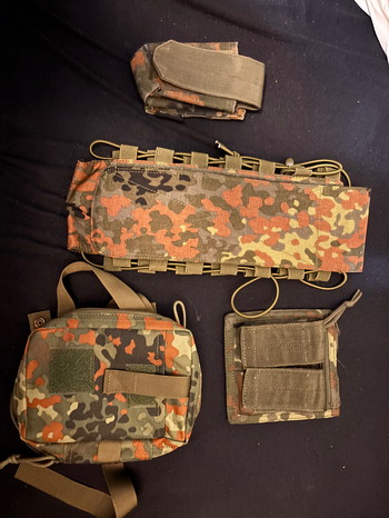 Imagen 4 de Invadergear plate carrier flecktarn