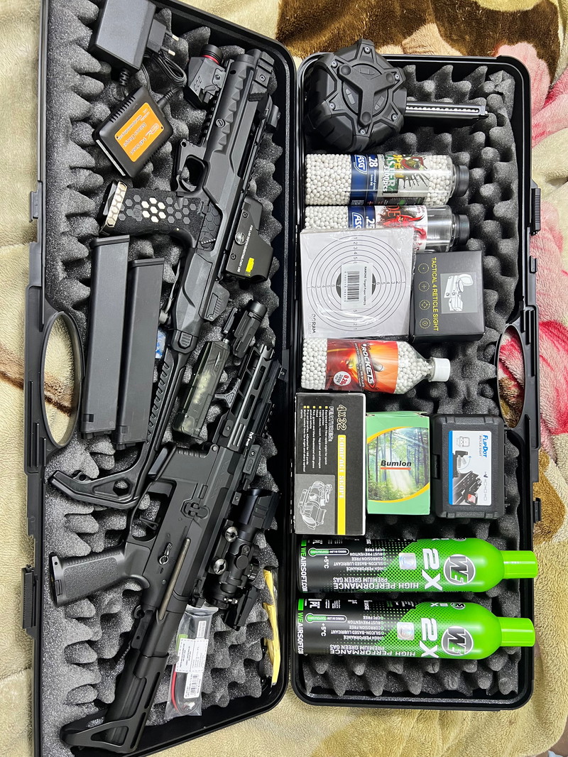 Afbeelding 1 van Airsoft Collection met veel extra