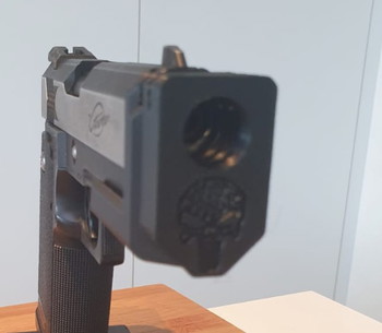 Image 5 pour Tokyo Marui Hi-Capa Xtreme .45 met  pirate suppressor