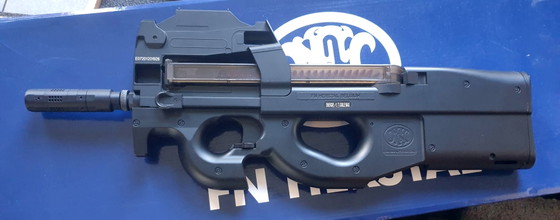 Image for FN P90 mag weg tegen elk aannemelijk bod