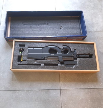 Image 5 for FN P90 mag weg tegen elk aannemelijk bod