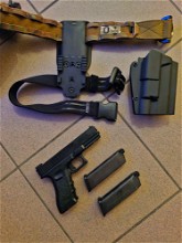Image pour Glock 17 gen4 te koop met holster