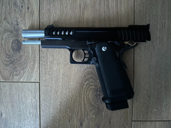 Image 2 pour Tokyo Marui Hi-Capa geupgrade met 6 mags