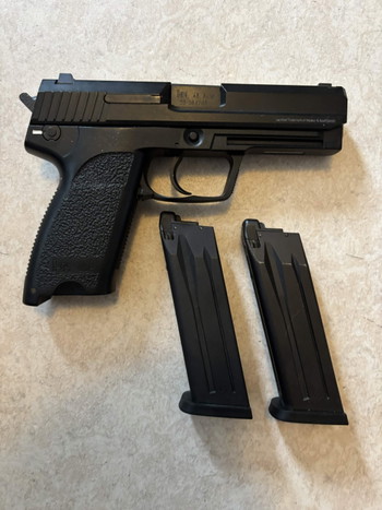 Bild 2 für Umarex H&K USP .45 GBB, 2 magazines