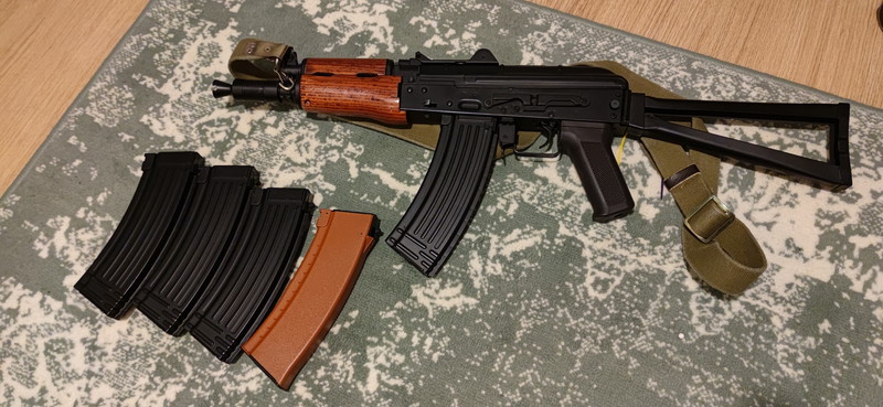 Image 1 pour AK 47 te koop