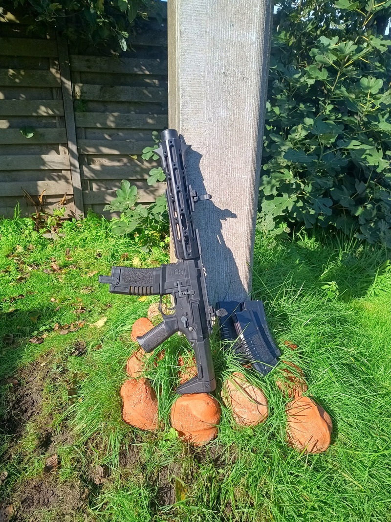 Image 1 for Breacher kit