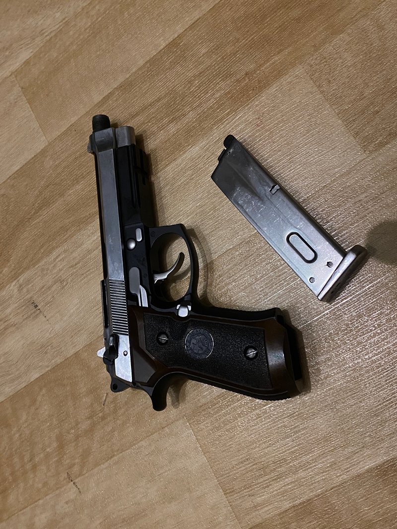 Bild 1 für M9a1 2 tone met lekkend magazijn