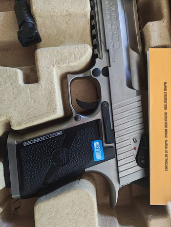 Afbeelding 2 van Cybergun Desert Eagle L6 silver Full Metal