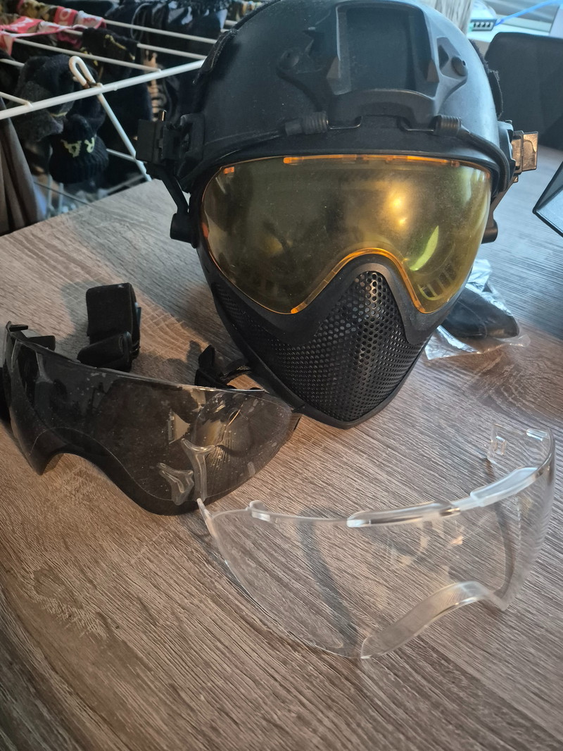 Image 1 for Helm, en masker inc verzending