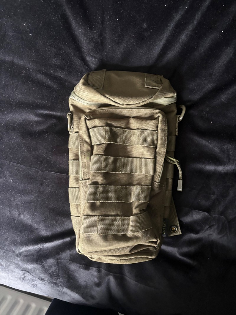 Image 1 for Tank pouch