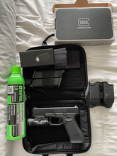 Bild für Nette Glock 17 + accessoires