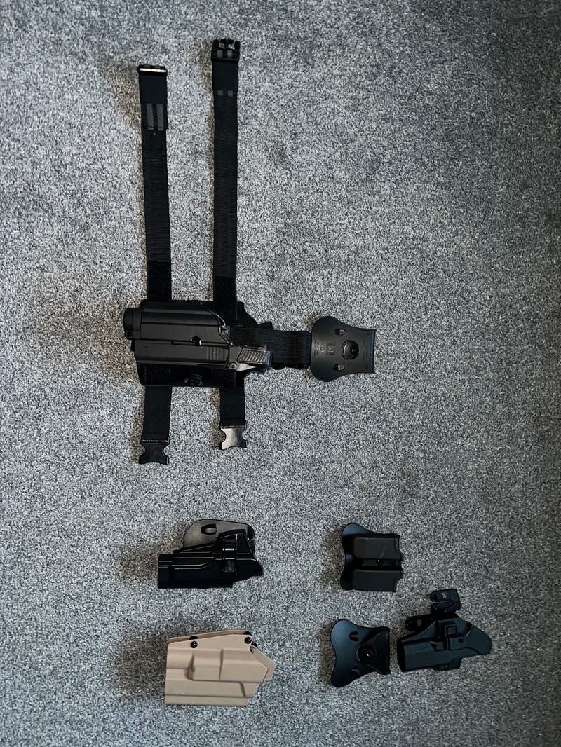 Image 1 pour Glock 17/19 Holsters, pouches en kleding sets!