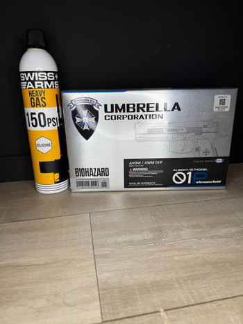 Afbeelding 4 van Tokyo Marui biohazard Albert.W.Model umbrella corporation