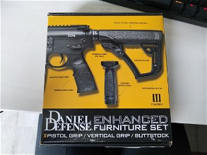 Image pour Daniel Defense Buttstock, Pistol Grip & picatinny Foregrip Black