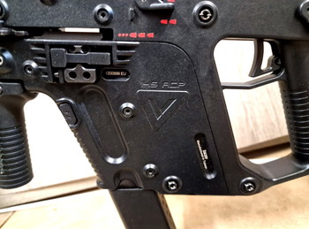 Bild 2 für KWA KRISS VECTOR  GBB +5 MAGS