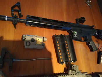 Imagen 3 de Gereserveerd*** M4 met extra parts