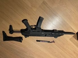 Image 1 pour Scorpion evo carbine met pdw stock.