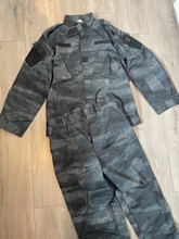 Afbeelding van Night camo jas en broek