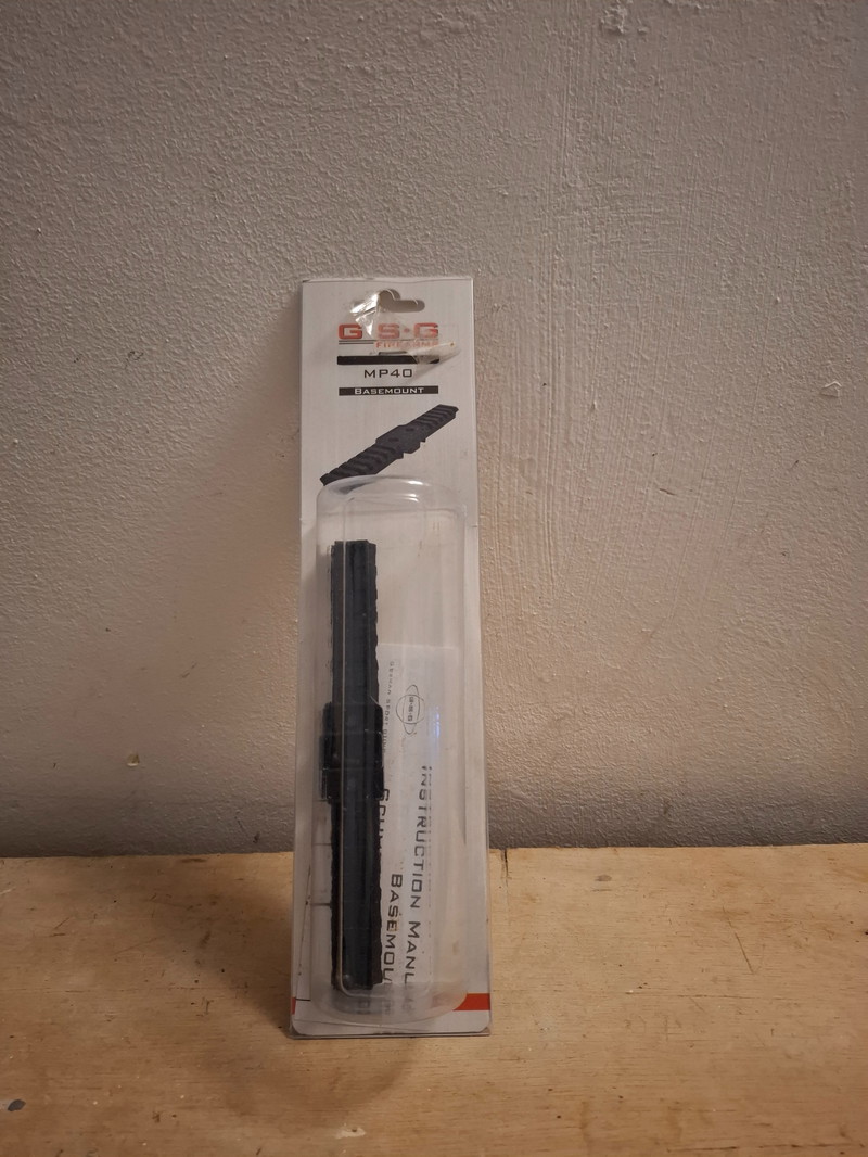 Afbeelding 1 van Gloednieuwe GSG MP40 Basemount