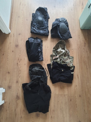 Imagen 3 de Gear/ kleding & parts ( klein materiaal bij afhalen gratis)