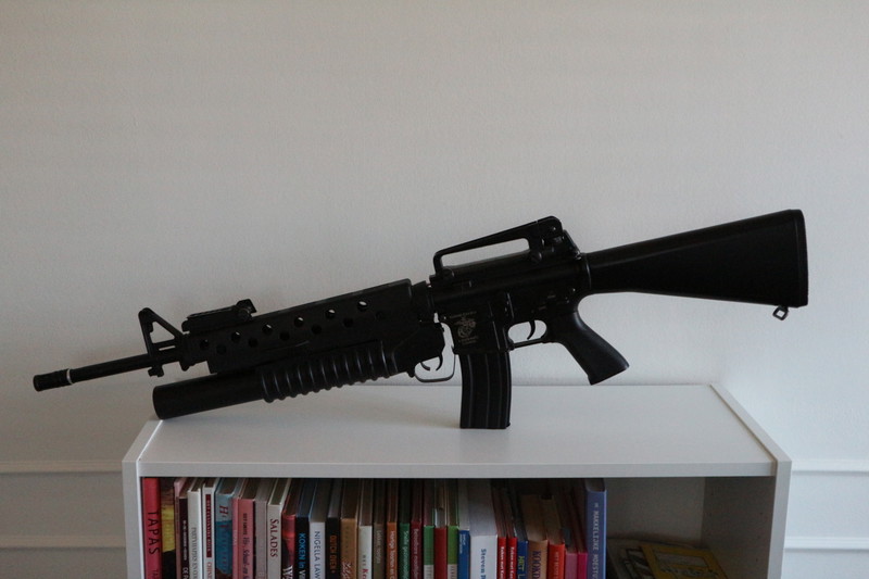 Image 1 for M16 met grenade launcher incl. Granaten