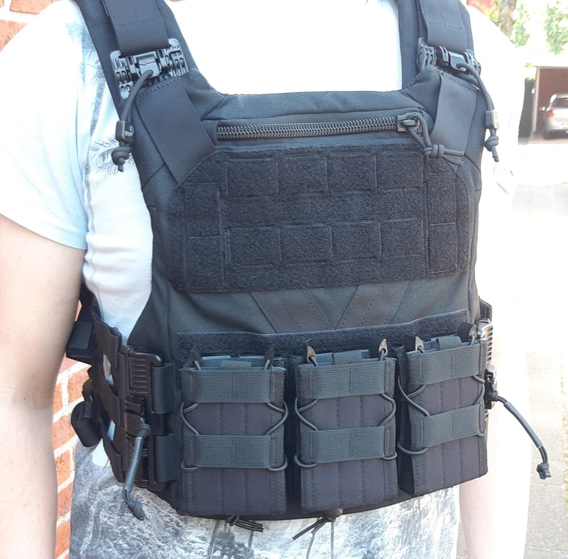 Imagen 1 de Agilite | K19 Plate Carrier 3.0 Zwart | Incl drie mag pouches