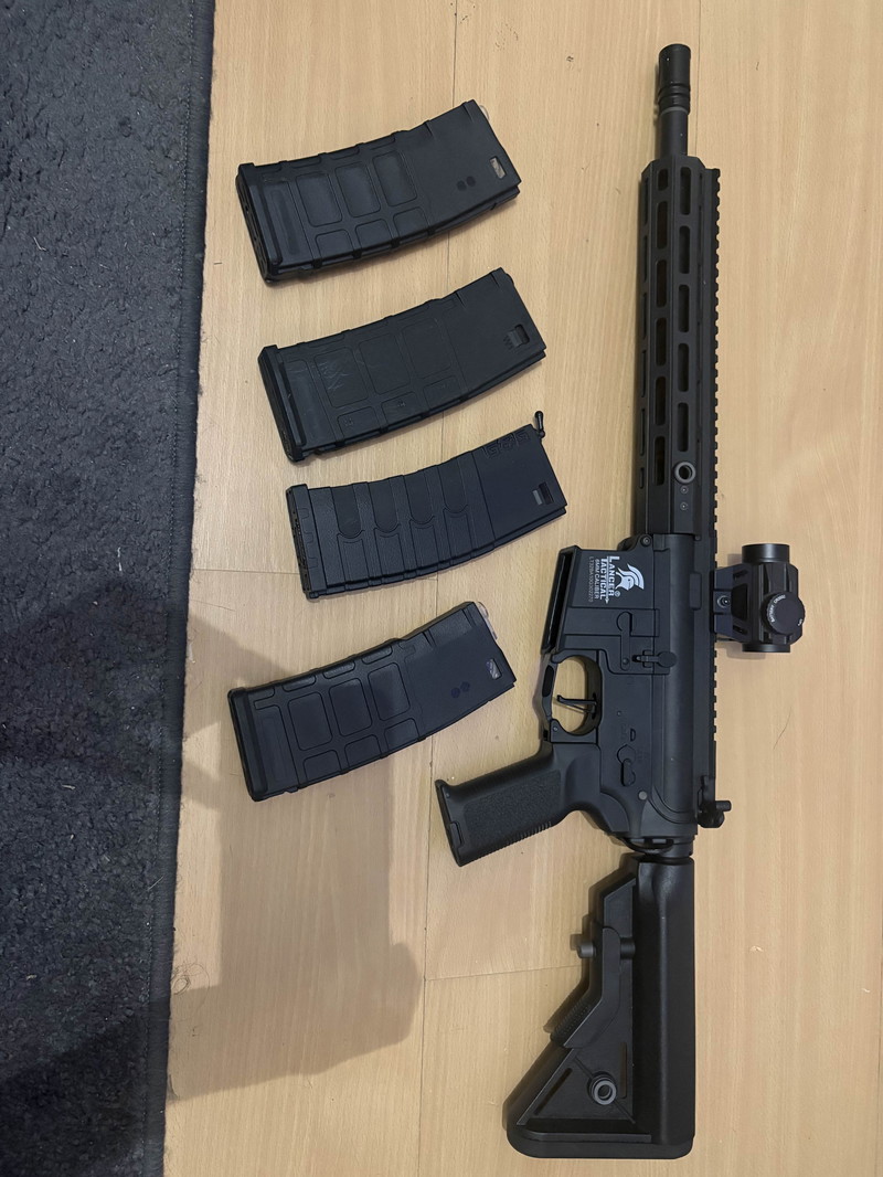 Afbeelding 1 van Lancer Tactical m4 Model (4mags) (BBS)  (accu+lader) (loader)
