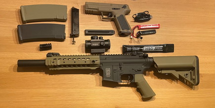 Bild für Airsoft Set mit 2 Waffen und Zubehör