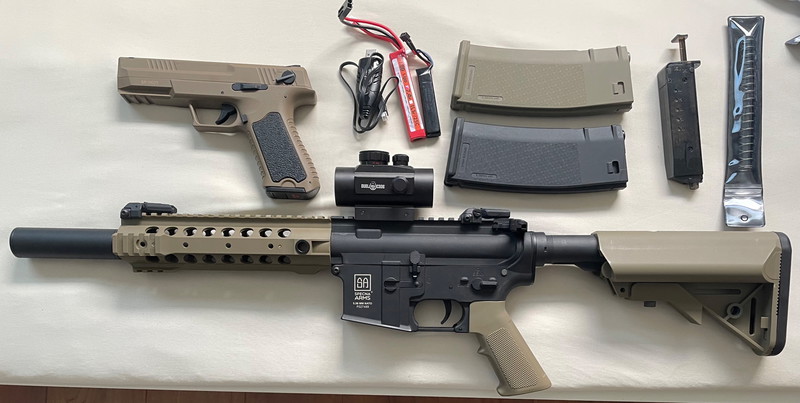 Bild 1 für Airsoft Set mit 2 Waffen und Zubehör