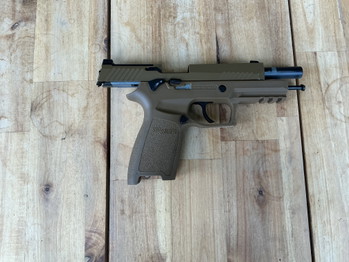 Zdjęcie 3 – VFC Sig Sauer ProForce P320-M17 Gas-Blow-Back 6mm BB Coyote Tan