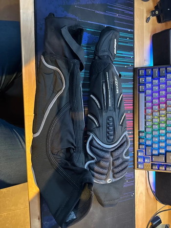 Imagen 2 de Dye performance elbow pads