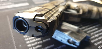 Bild 4 für HK 45 USP MARUI - peinture Cerakote Aerografockeur