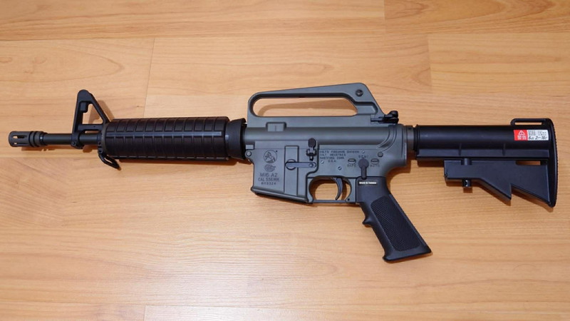 Image 1 pour Unique VFC Colt 733 with 2 spare mags