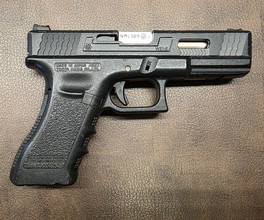 Image pour Twee Glock's met werk - prijs incl. verzendkosten
