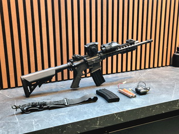 Afbeelding 7 van Lancer Tactical M4 LT-19 Keymod | AEG | Sling + Accu + oplader + 2x Magazijn