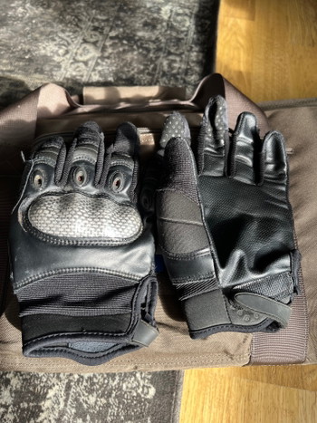 Image 2 for Uitrusting / Gear - anti-fog bril, handschoenen, masker, vest, tas