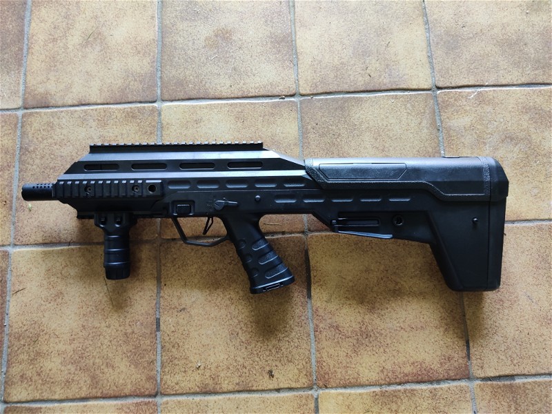 Image 1 pour TKA: APS UAR (Urban Assault Rifle)