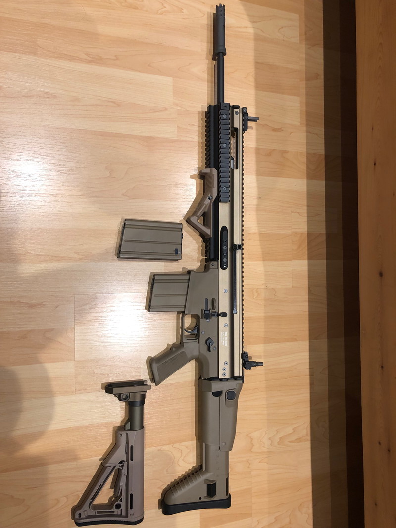 Image 1 for WE Scar MK20 SSR AEG + extra magazijn en stock