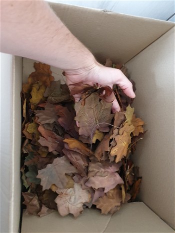 Afbeelding 4 van Ghillie crafting material, herfst/zomer/jute leafs