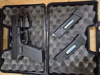 Image 2 for Umarex Glock 17 gen 4 co2