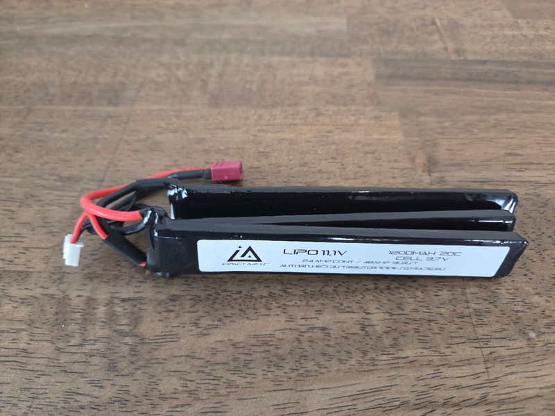 Afbeelding 1 van Lipo Battery 11.1V 1200mAh 20C Triplet T Dean Butterfly