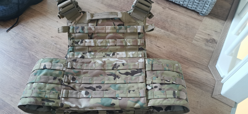 Afbeelding 1 van Lancer Tactical plate carrier multicam