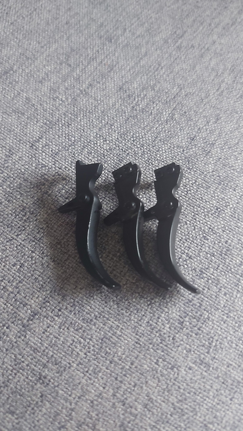 Image 1 for Stock triggers