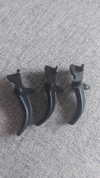 Image 2 for Stock triggers